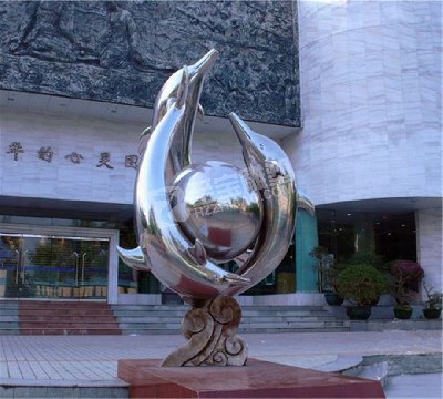 博物館大門(mén)鏡面海豚不銹鋼雕塑定制
